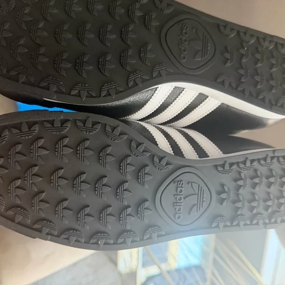 Adidas Samoa Men's Black and White Classic Sneakers - Picture 2 of 3